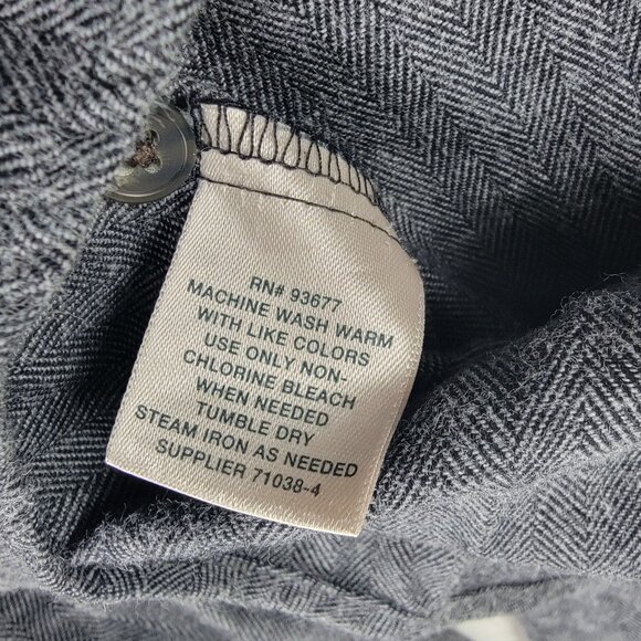 St Johns Bay Mens XL Gray Button Up Shirt Long Sleeve Pocket Herringbone Pattern - Picture 4 of 8